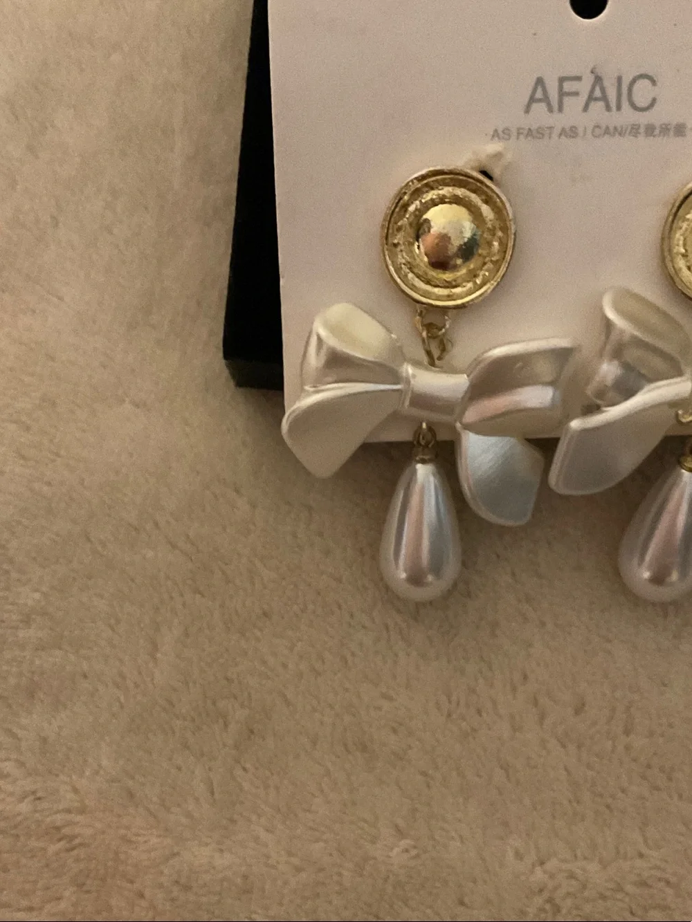 Afaic chic gold
